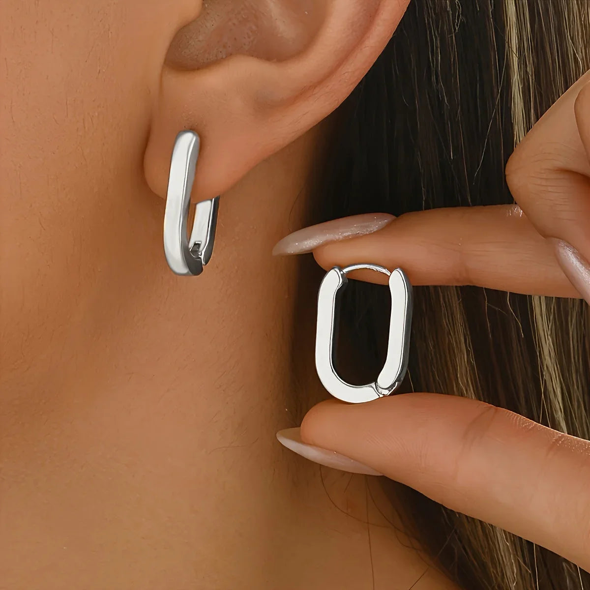 Aura | Boucles d'oreilles géométriques élégantes