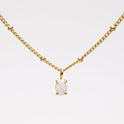 Marion | Collier en perles dorées avec pendentif en opale