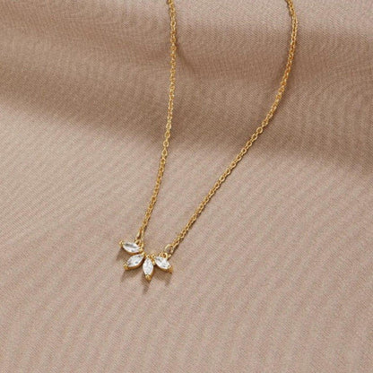 Lucie | Collier en Cristal Étincelant Feuille
